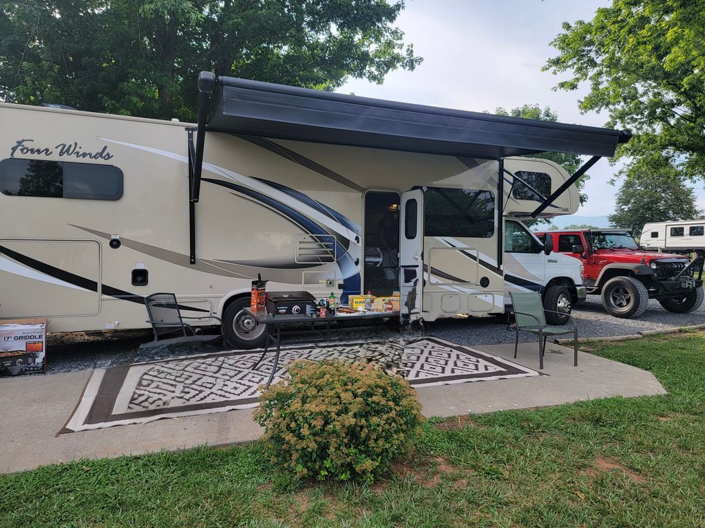 2017 Thor Motor Coach Four Winds 31E in hastings NE