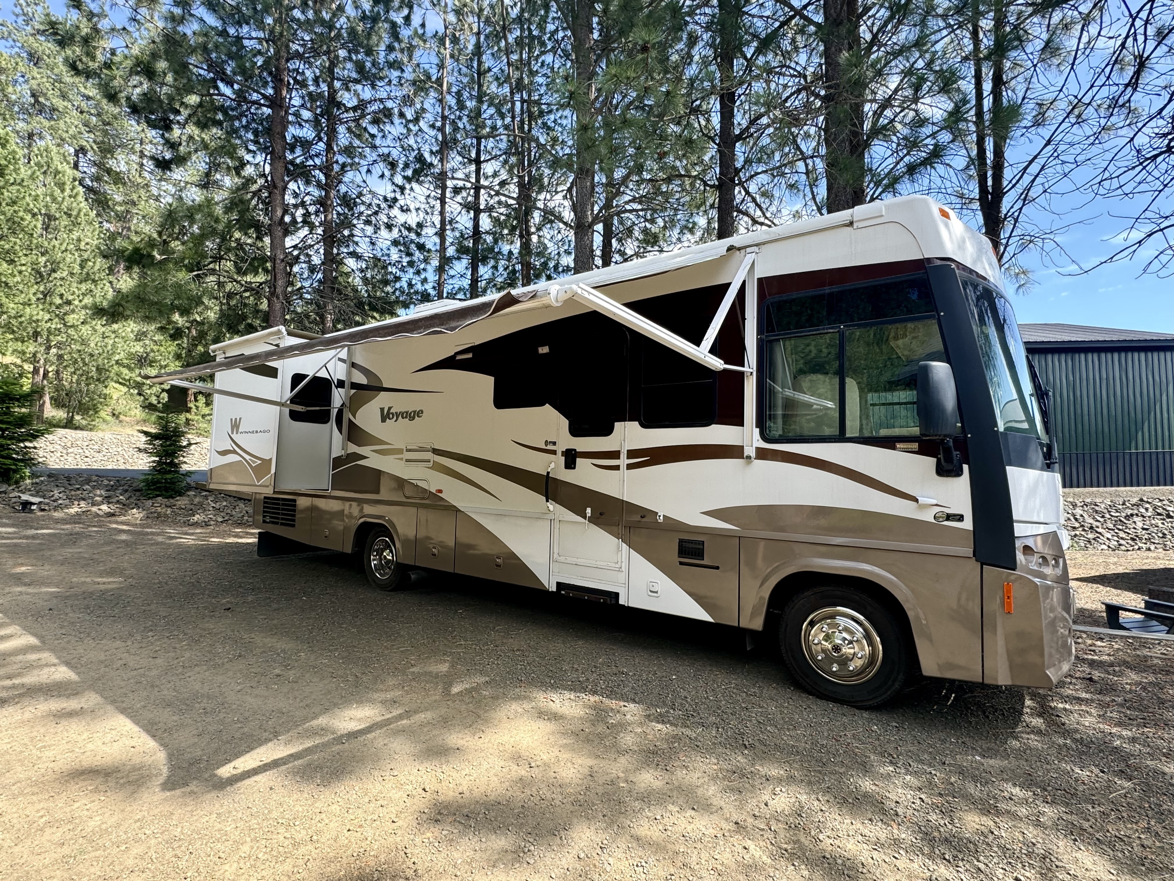 2007 Winnebago VOYAGE 33V RV