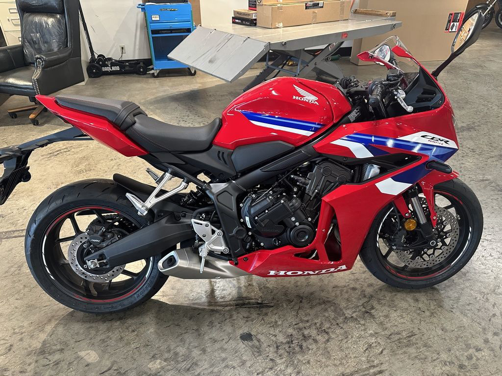 2026 Honda CBR650R E-Clutch BASE in Asheboro, NC