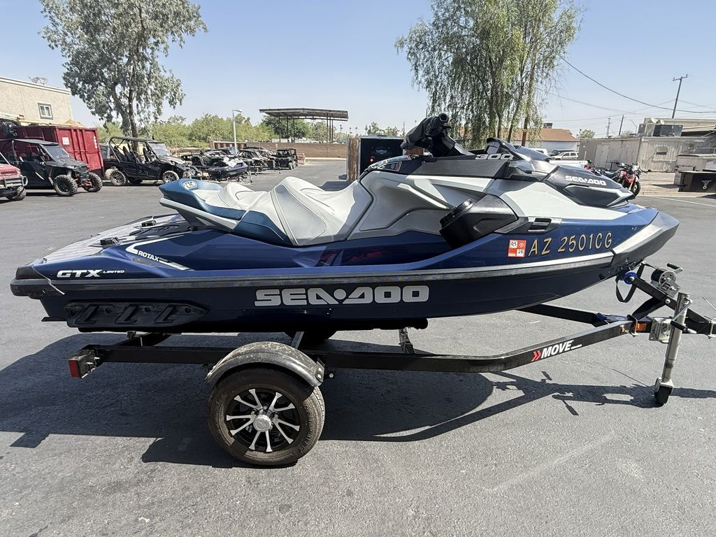2024 Can-Am GTX LIMITED 300 LIMITED in 85032, AZ