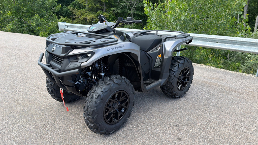 2026 Can-Am OUTLANDER XT 700 in milford NH