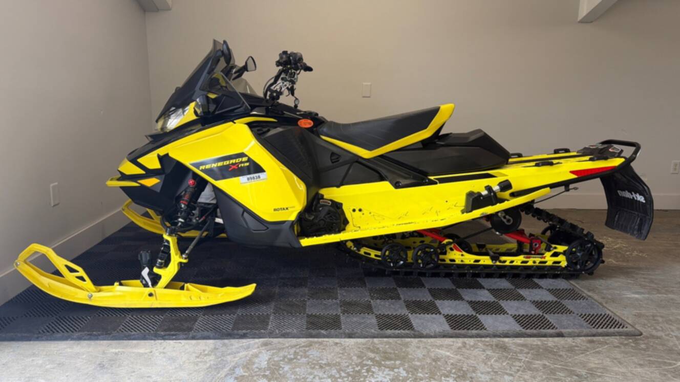 A photo of this 2021 Ski-Doo RENEGADE X-RS 850 E-TEC