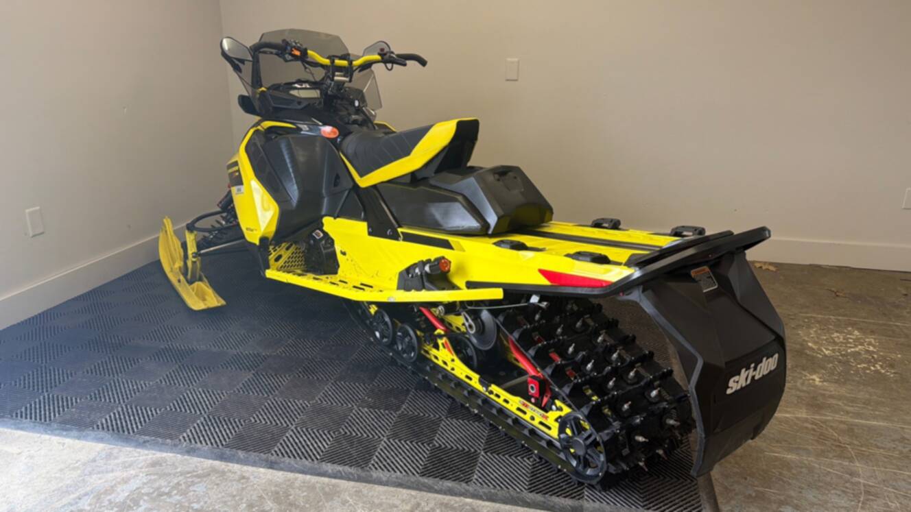 A photo of this 2021 Ski-Doo RENEGADE X-RS 850 E-TEC