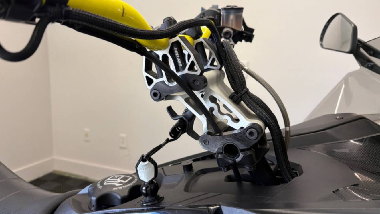 A photo of this 2021 Ski-Doo RENEGADE X-RS 850 E-TEC