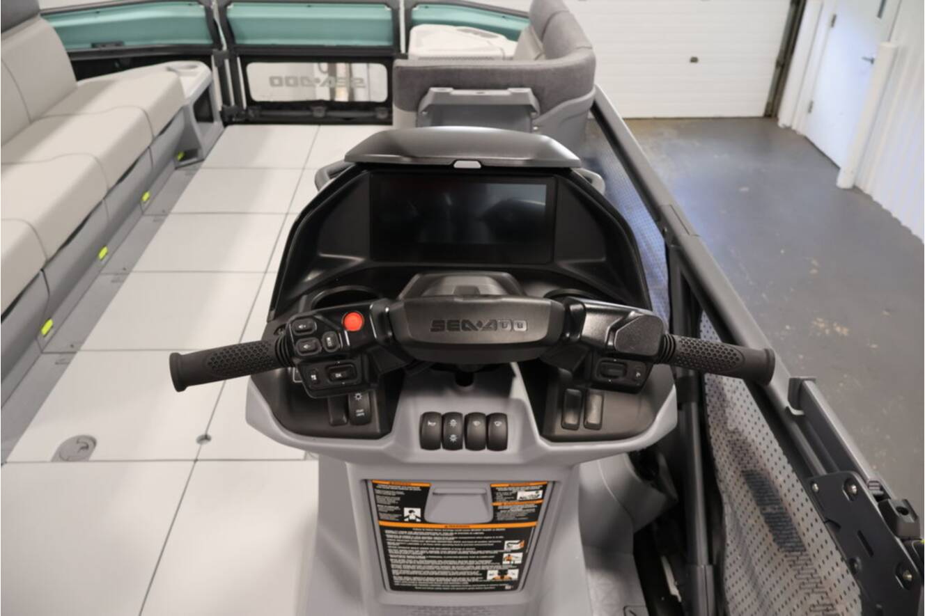 A photo of this 2026 Sea-Doo Switch Cruise 21 - 300 hp - Tech Painted