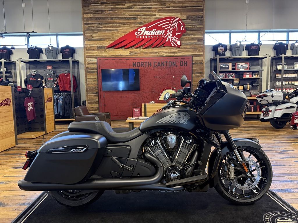 2026 Indian Motorcycle® Challenger® Dark Horse® Black Smoke DARK HORSE in North Canton, OH
