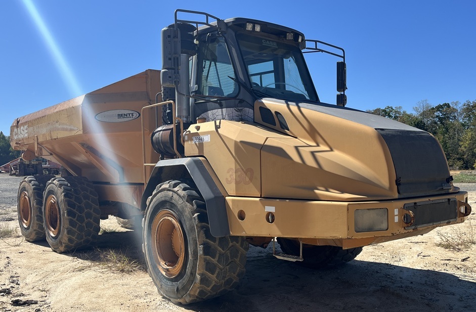 2004 CASE 330 in Prairieville, LA