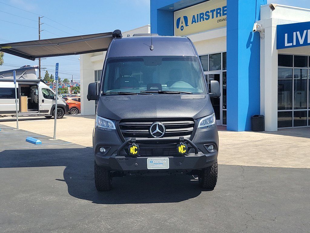 2025 Airstream Interstate 19X in midway city CA