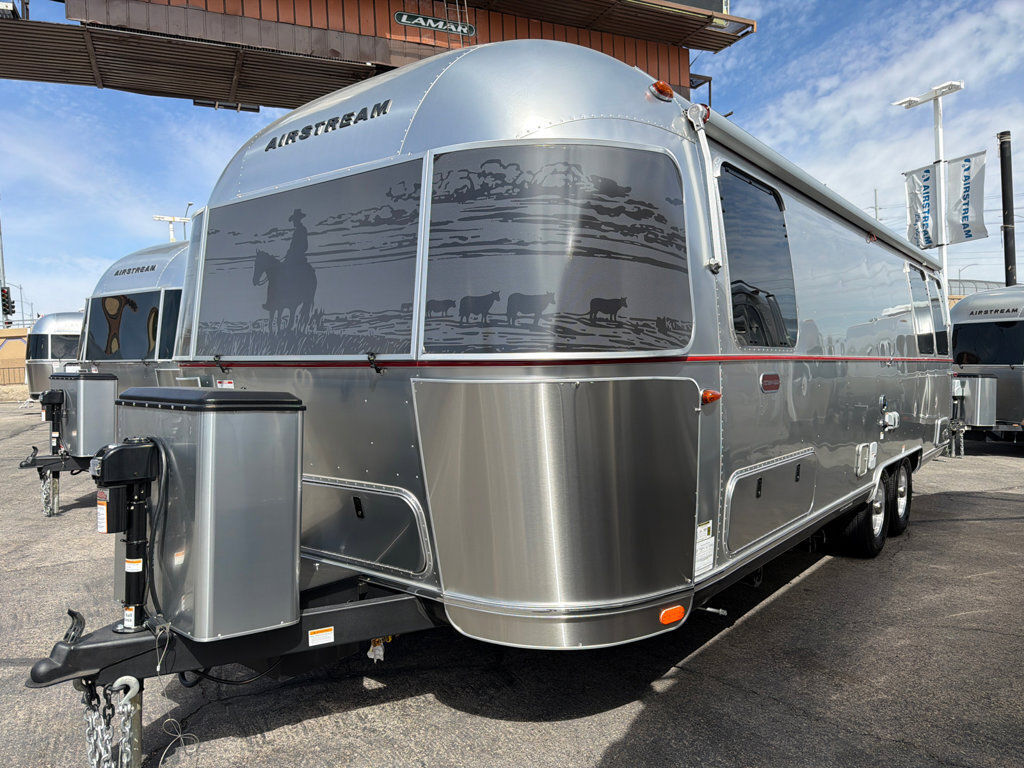2026 Airstream Stetson + 6666's Special Edition 27FB Twin RV