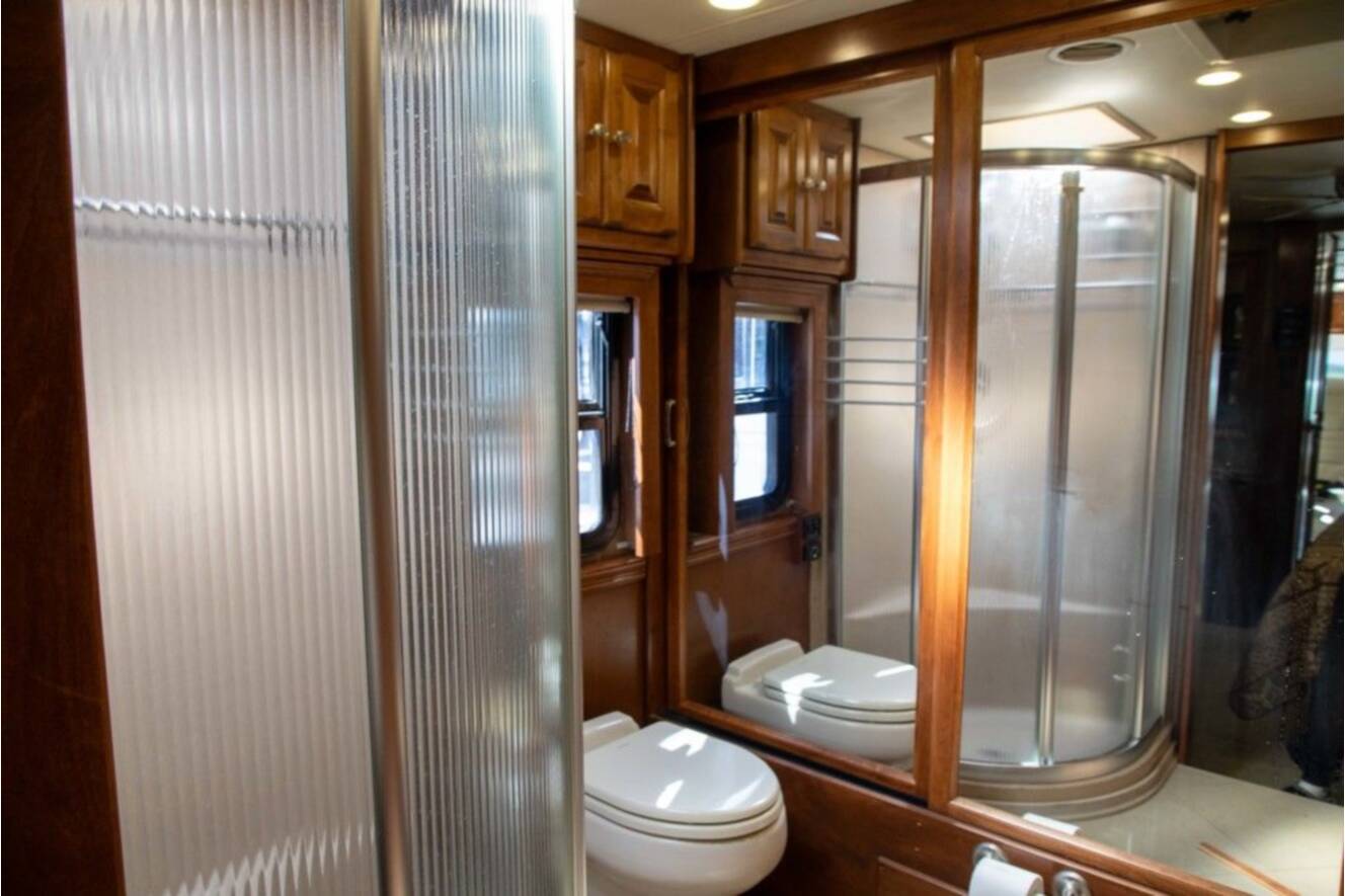 A photo of this 2012 Tiffin Motorhomes PHAETON 40QBH