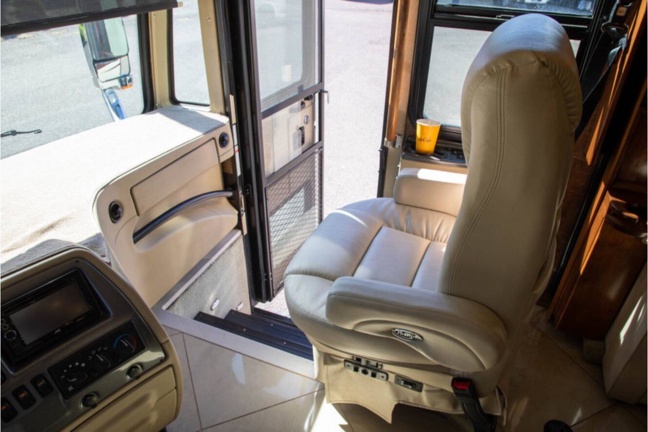 A photo of this 2012 Tiffin Motorhomes PHAETON 40QBH