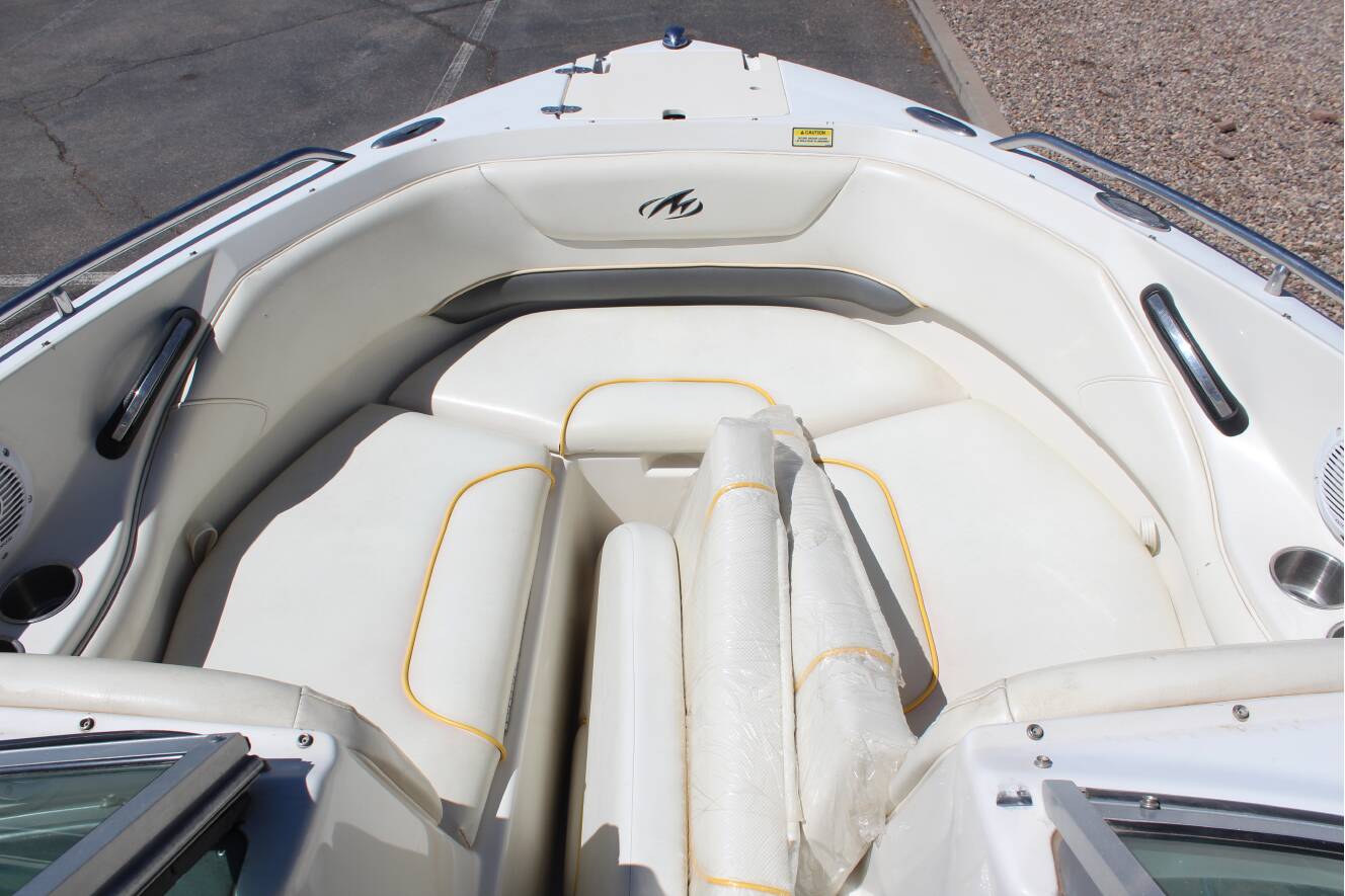 A photo of this 2008 Monterey 214fs