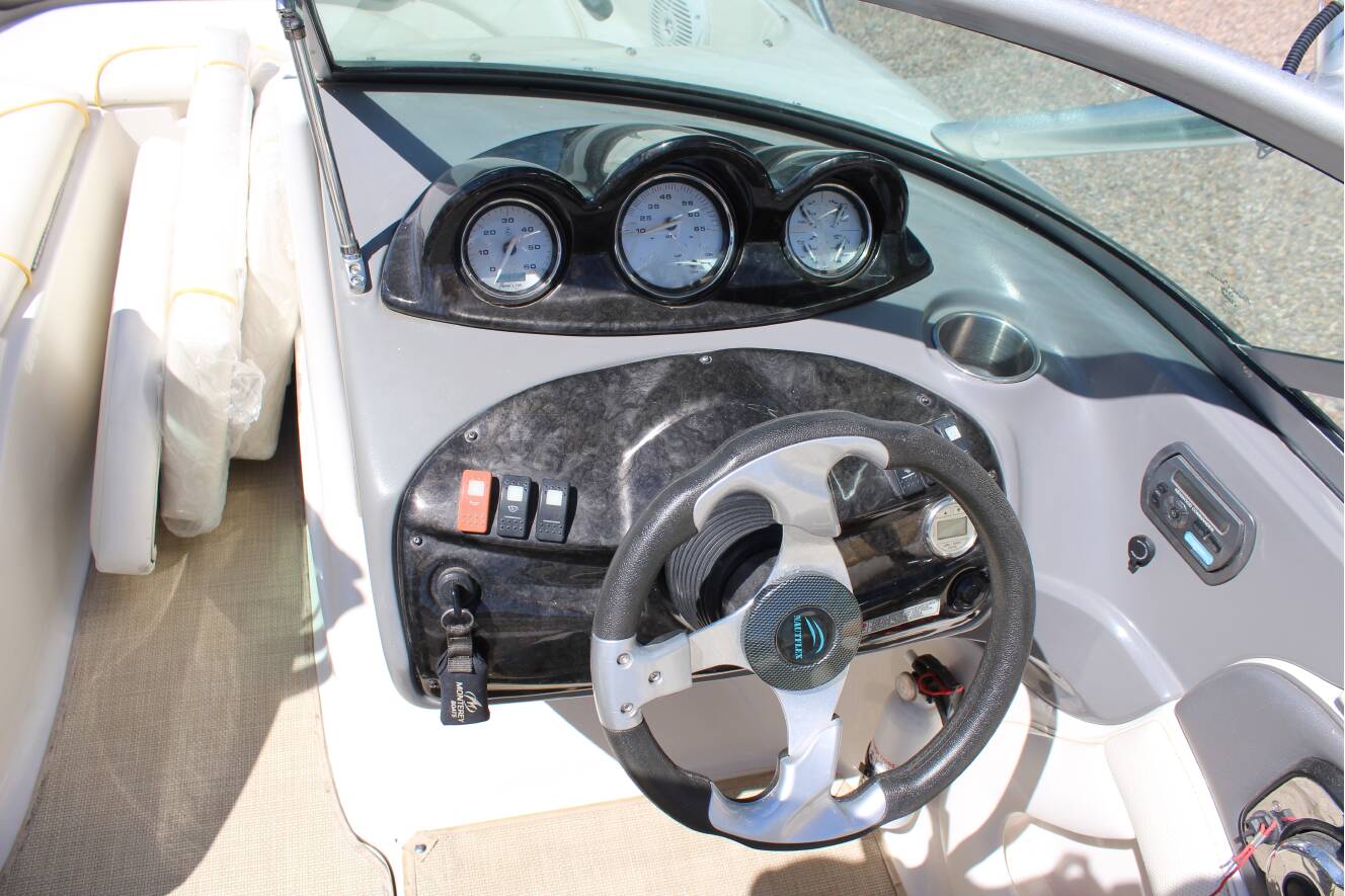 A photo of this 2008 Monterey 214fs