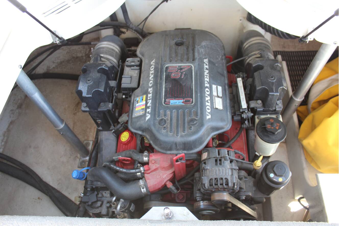 A photo of this 2008 Monterey 214fs