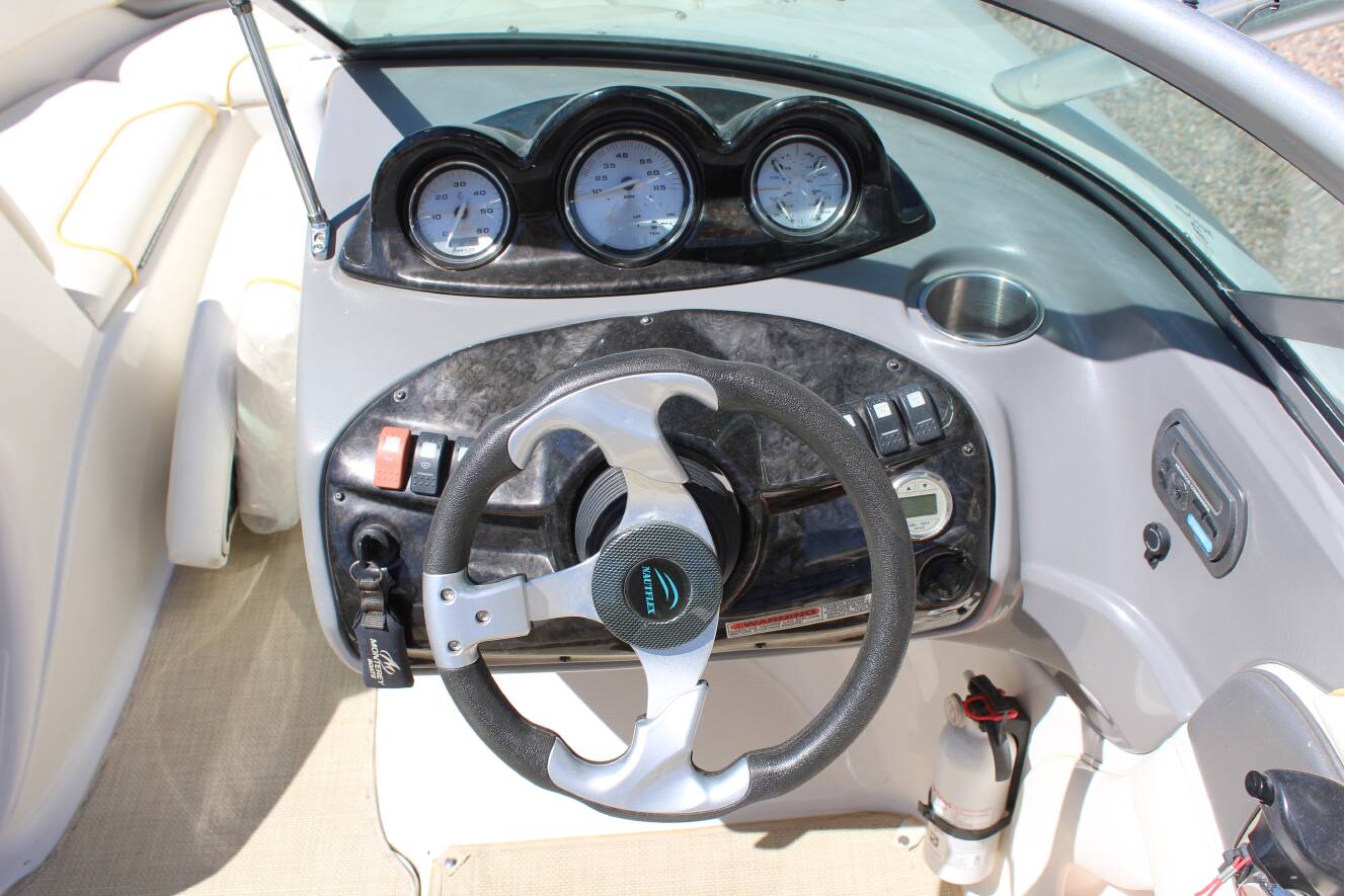 A photo of this 2008 Monterey 214fs