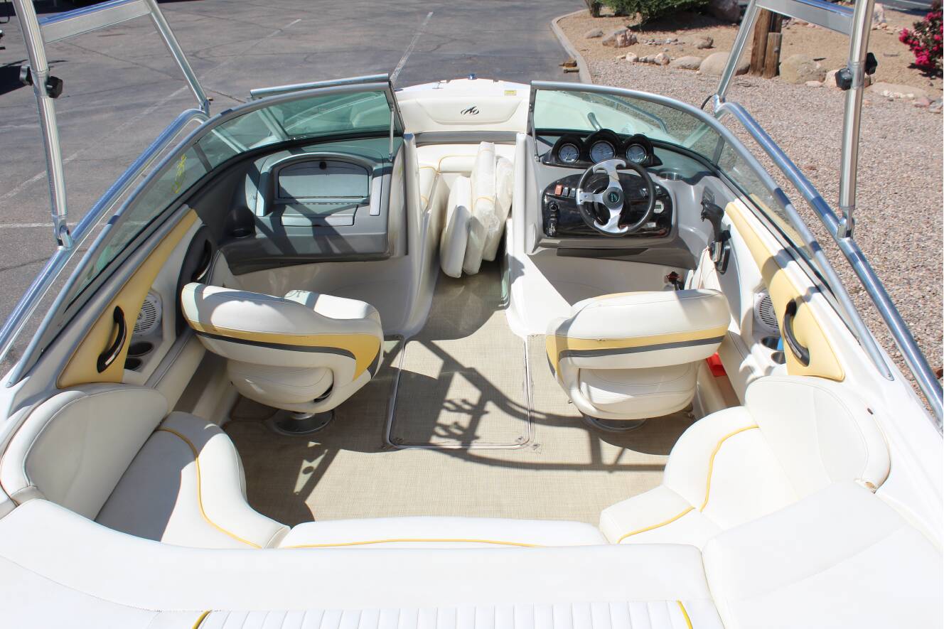 A photo of this 2008 Monterey 214fs