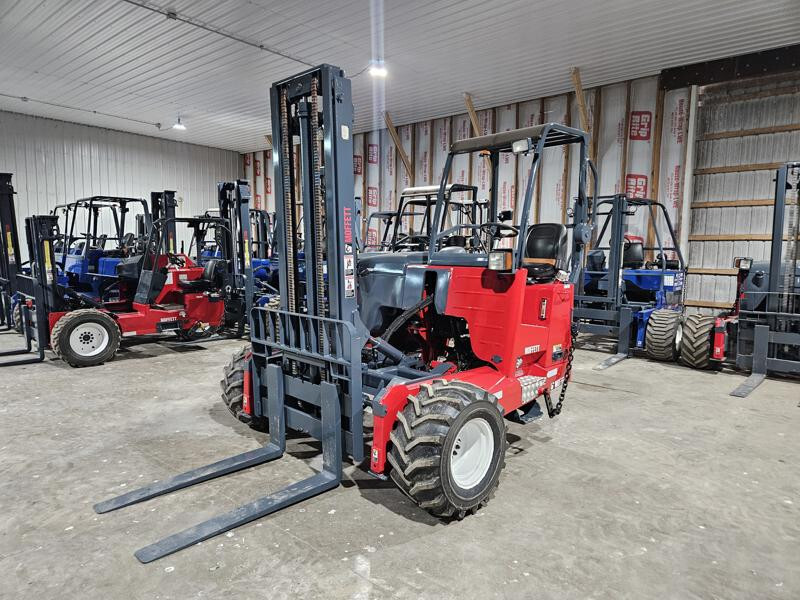 2015 Moffett M8 55.3 in Grabill, IN