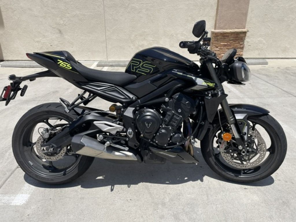 2025 Triumph Street Triple 765 RS Phantom Black RS in Thousand Oaks, CA