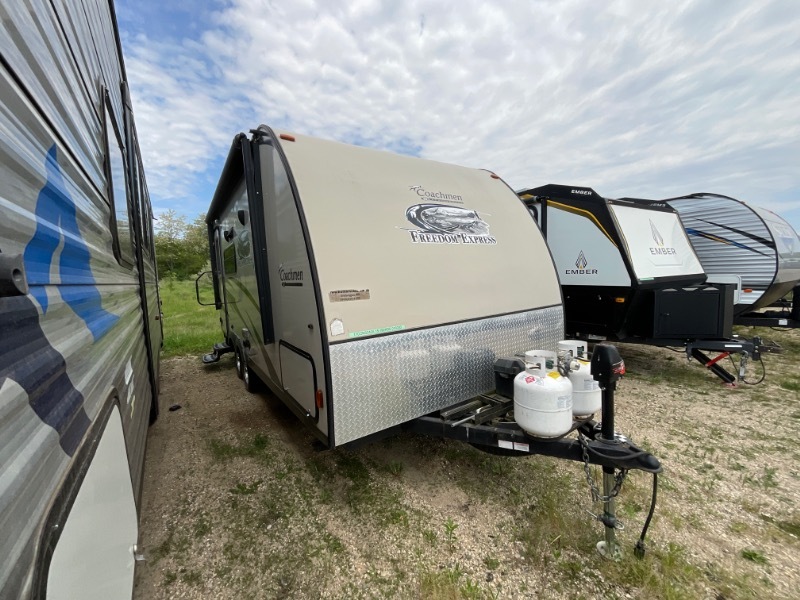 2015 Coachmen Freedom Express Ultra Lite 192RBS RV
