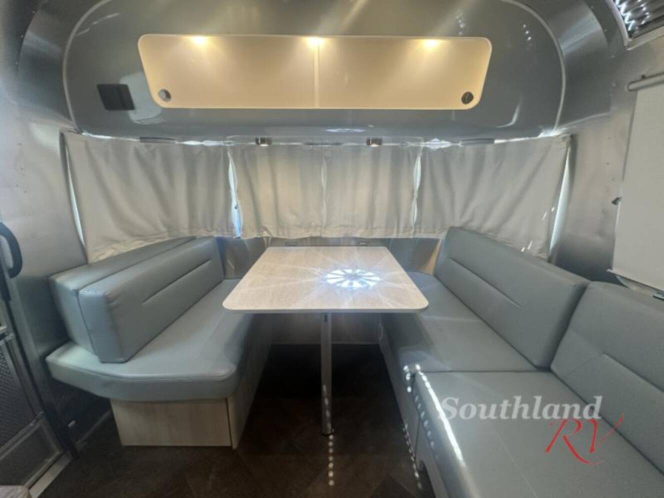 A photo of this 2023 Airstream International 25FB Twin