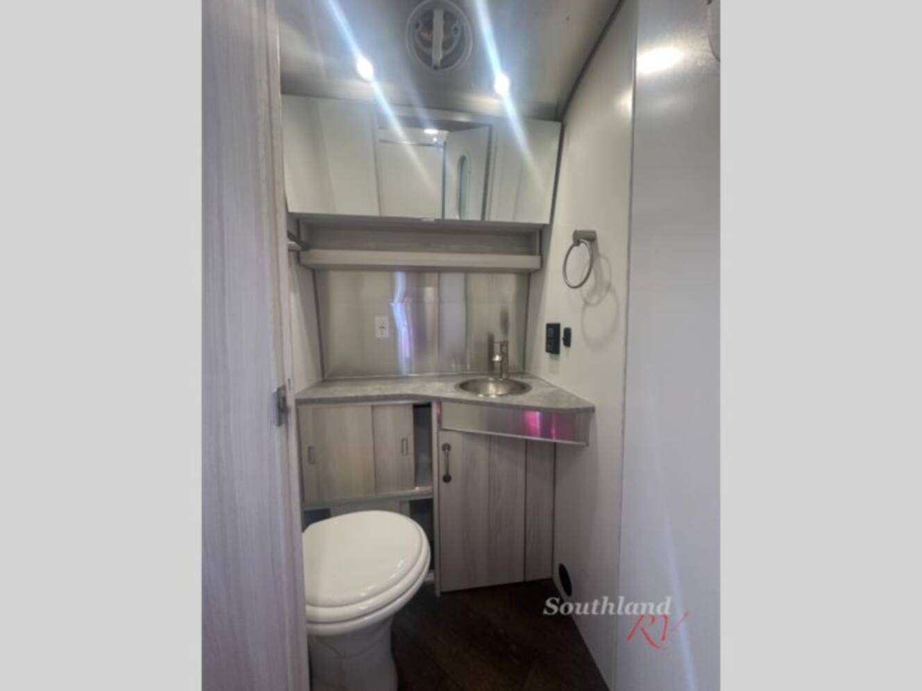 A photo of this 2023 Airstream International 25FB Twin