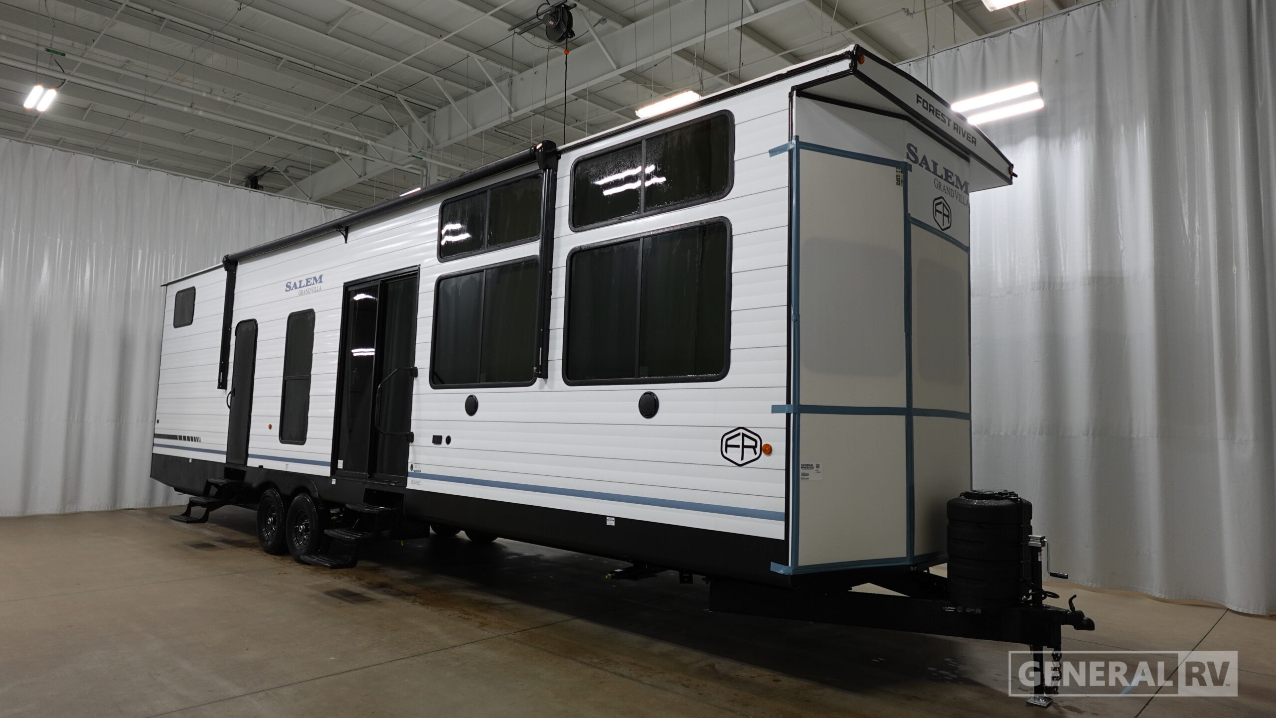 2026 Forest River Salem Grand Villa 40FKP RV