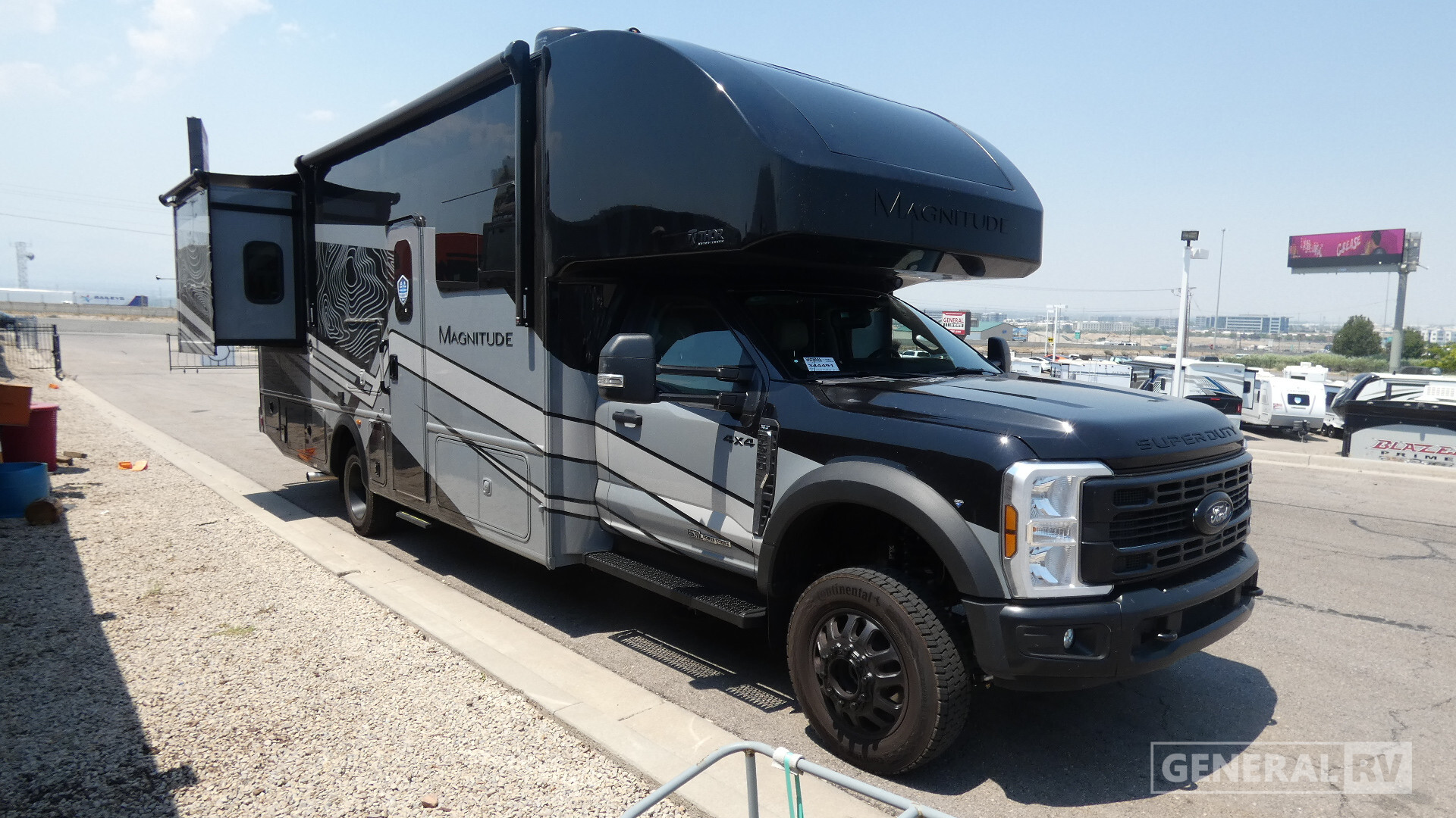 2027 Thor Motor Coach MAGNITUDE GRAND X32 in draper UT