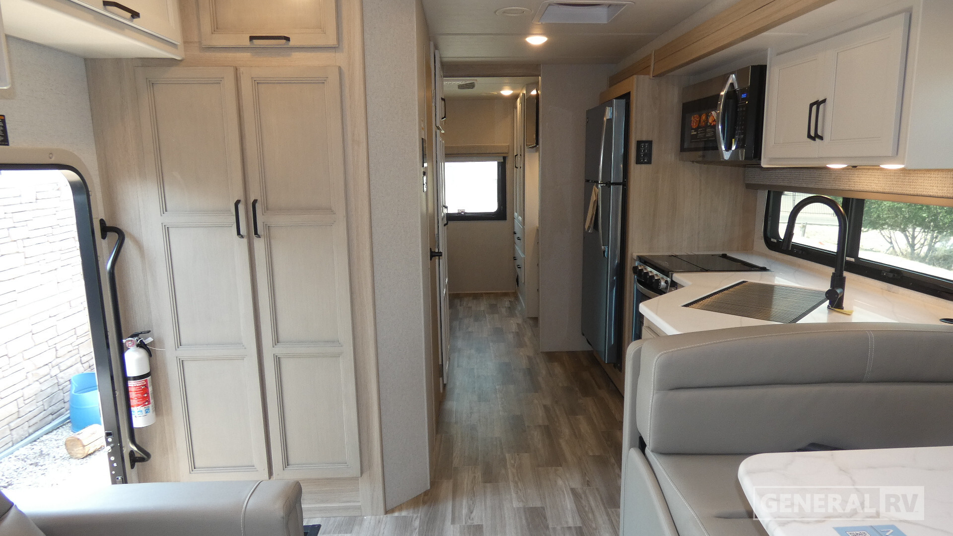 2027 Thor Motor Coach MAGNITUDE GRAND X32 in draper UT
