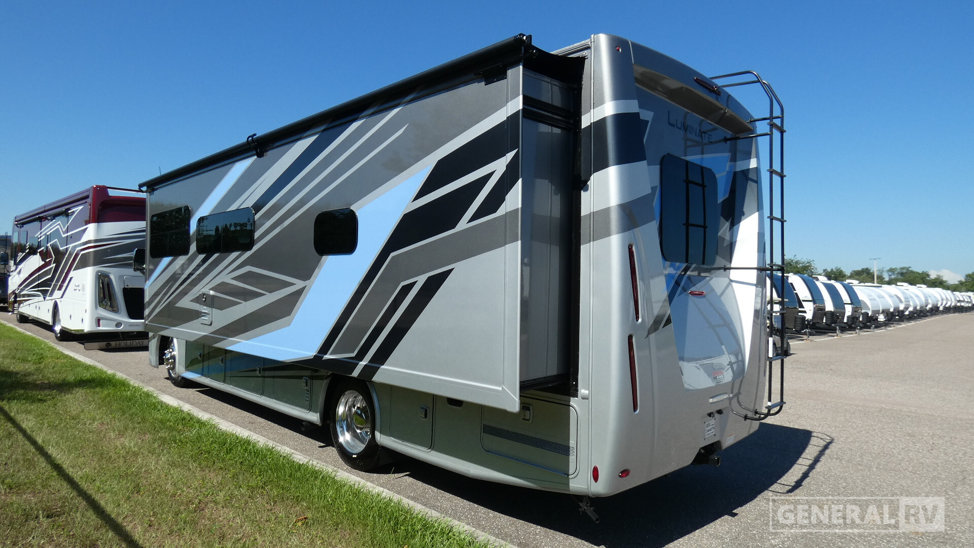 2027 Thor Motor Coach LUMINATE MM30 in dover FL