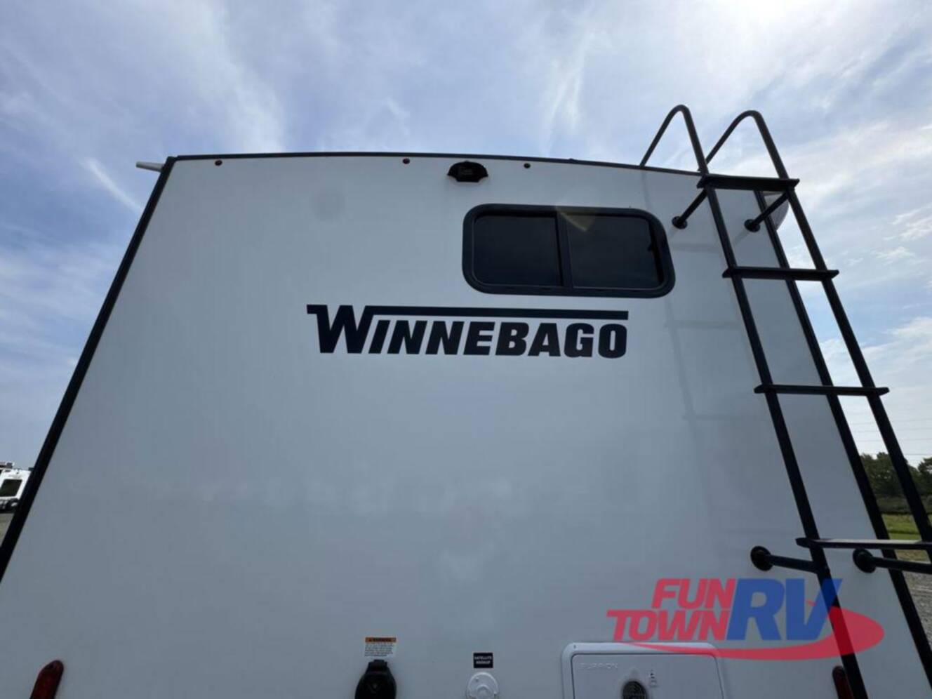 A photo of this 2026 Winnebago Thrive 22MBH