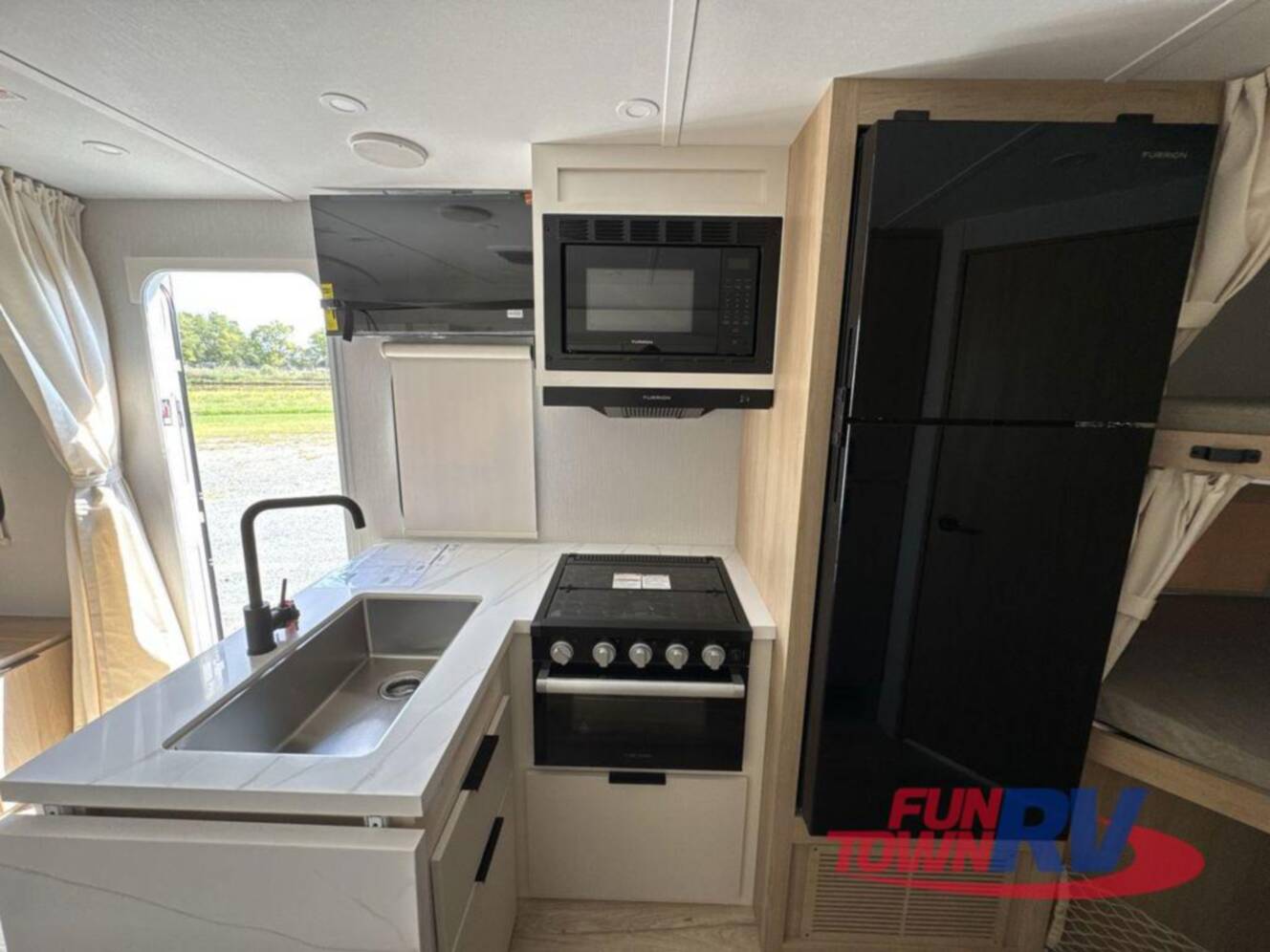 A photo of this 2026 Winnebago Thrive 22MBH