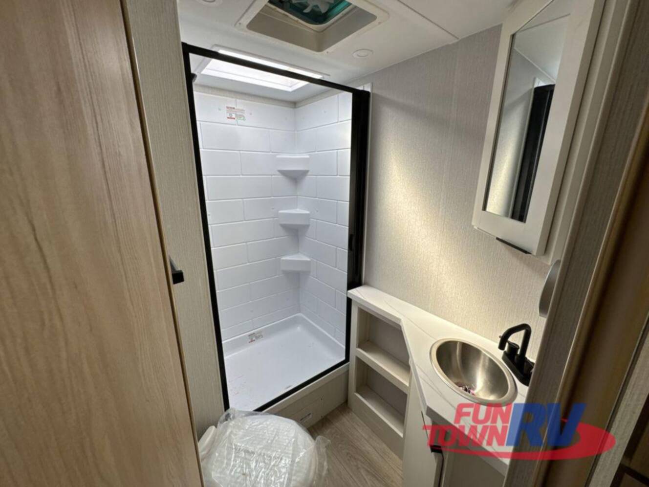 A photo of this 2026 Winnebago Thrive 22MBH