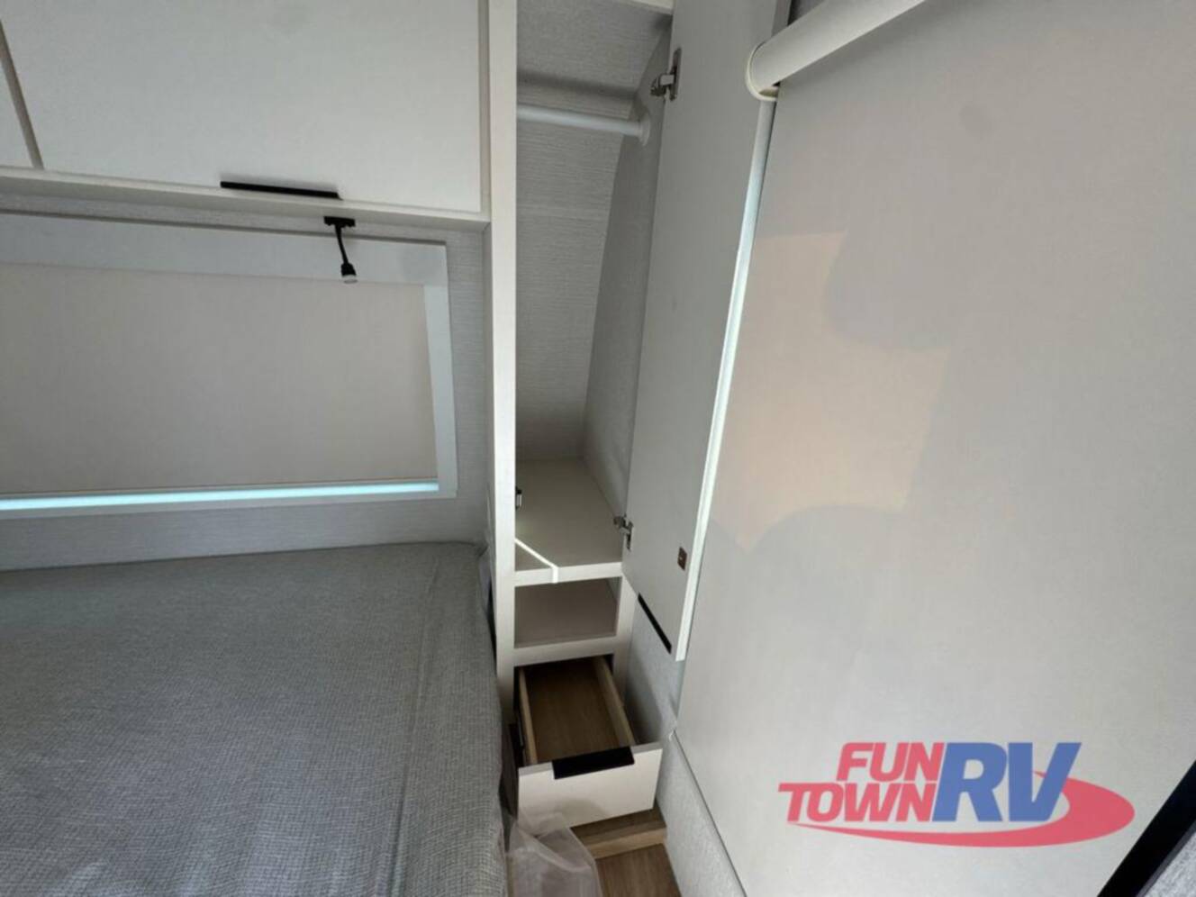 A photo of this 2026 Winnebago Thrive 22MBH