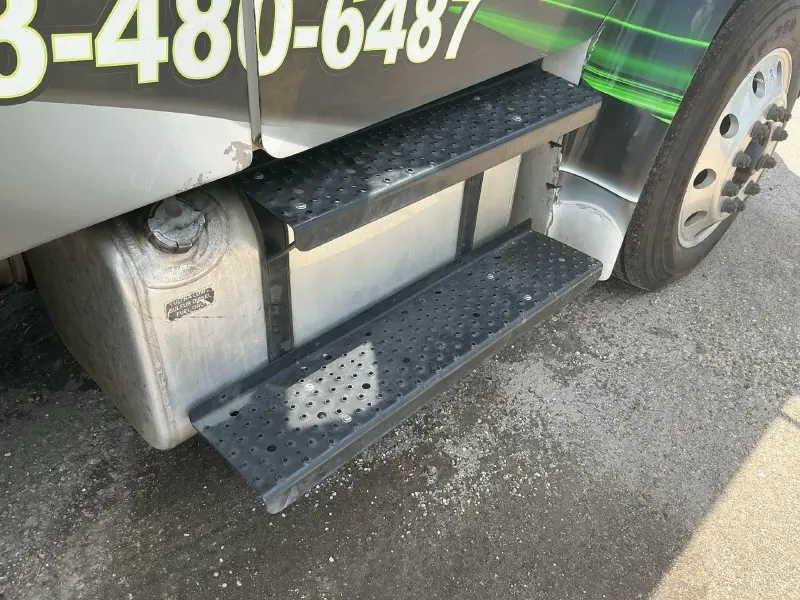 2020 Freightliner M2 106