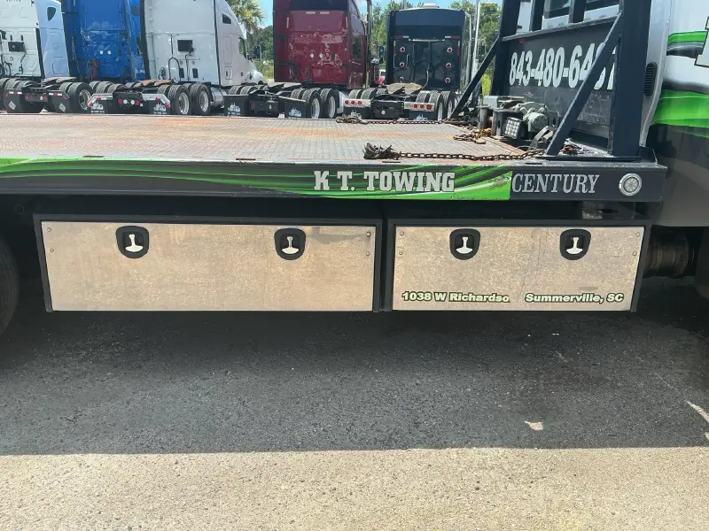 2020 Freightliner M2 106