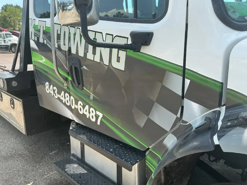 2020 Freightliner M2 106
