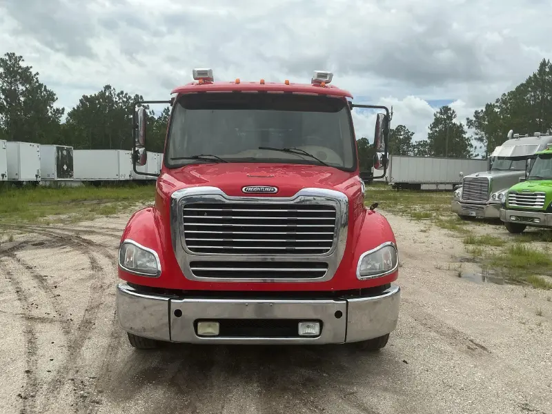 2011 Freightliner M2