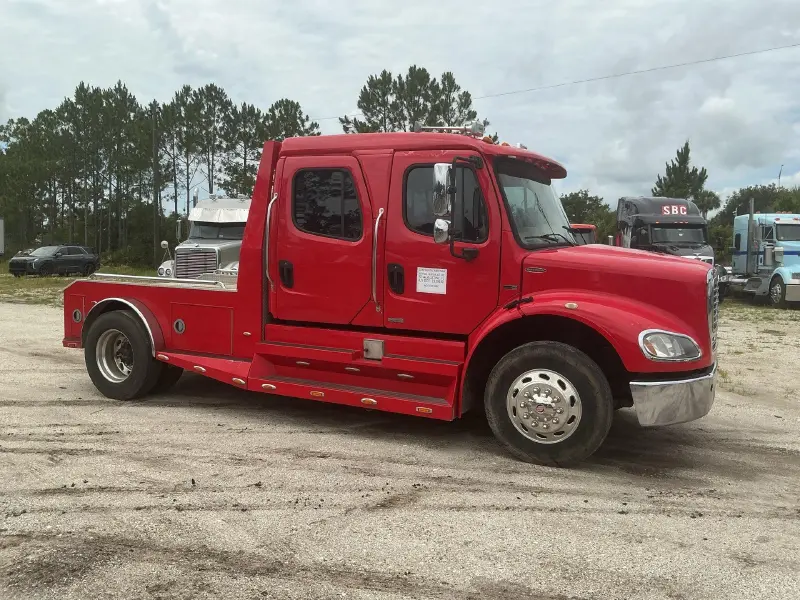 2011 Freightliner M2