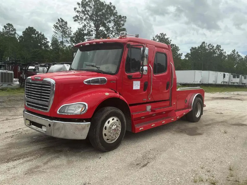 2011 Freightliner M2