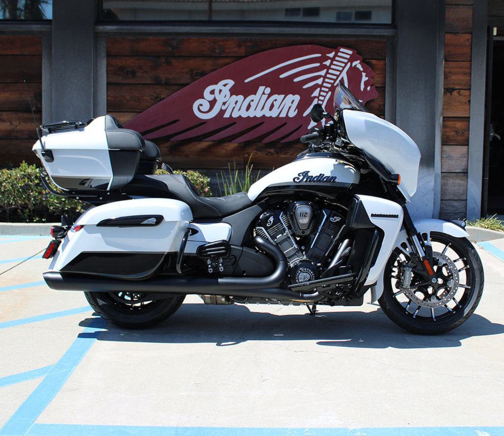 2026 Indian Motorcycle® Roadmaster® PowerPlus Dark Horse® 112 Ghost White Met DARK HORSE in Westminster, CA