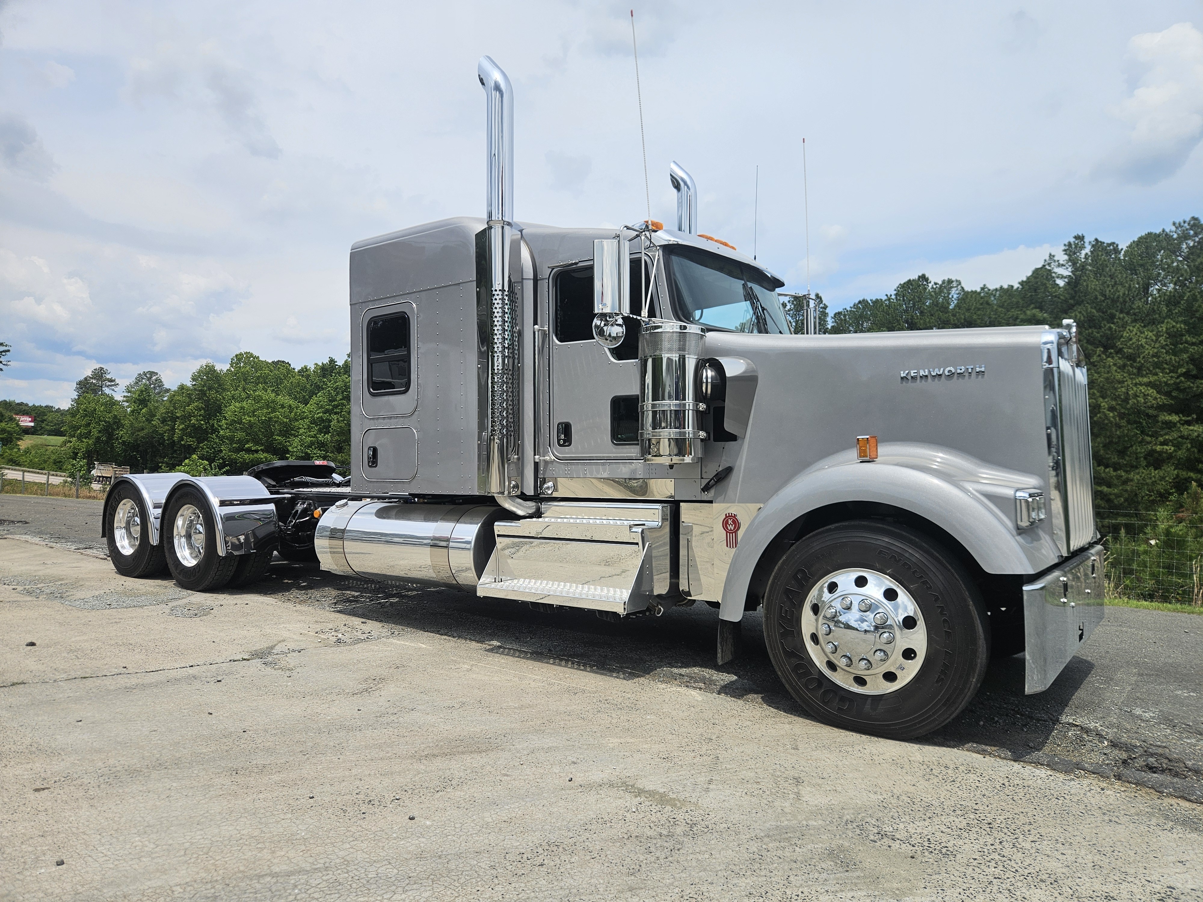 2027 KENWORTH W900L in Durham, NC