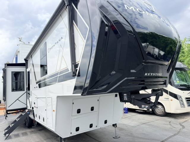 2027 Keystone Montana 3100RL RV