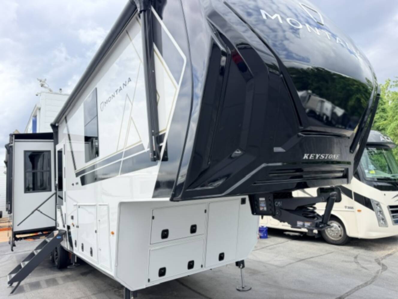 A photo of this 2027 Keystone Montana 3100RL