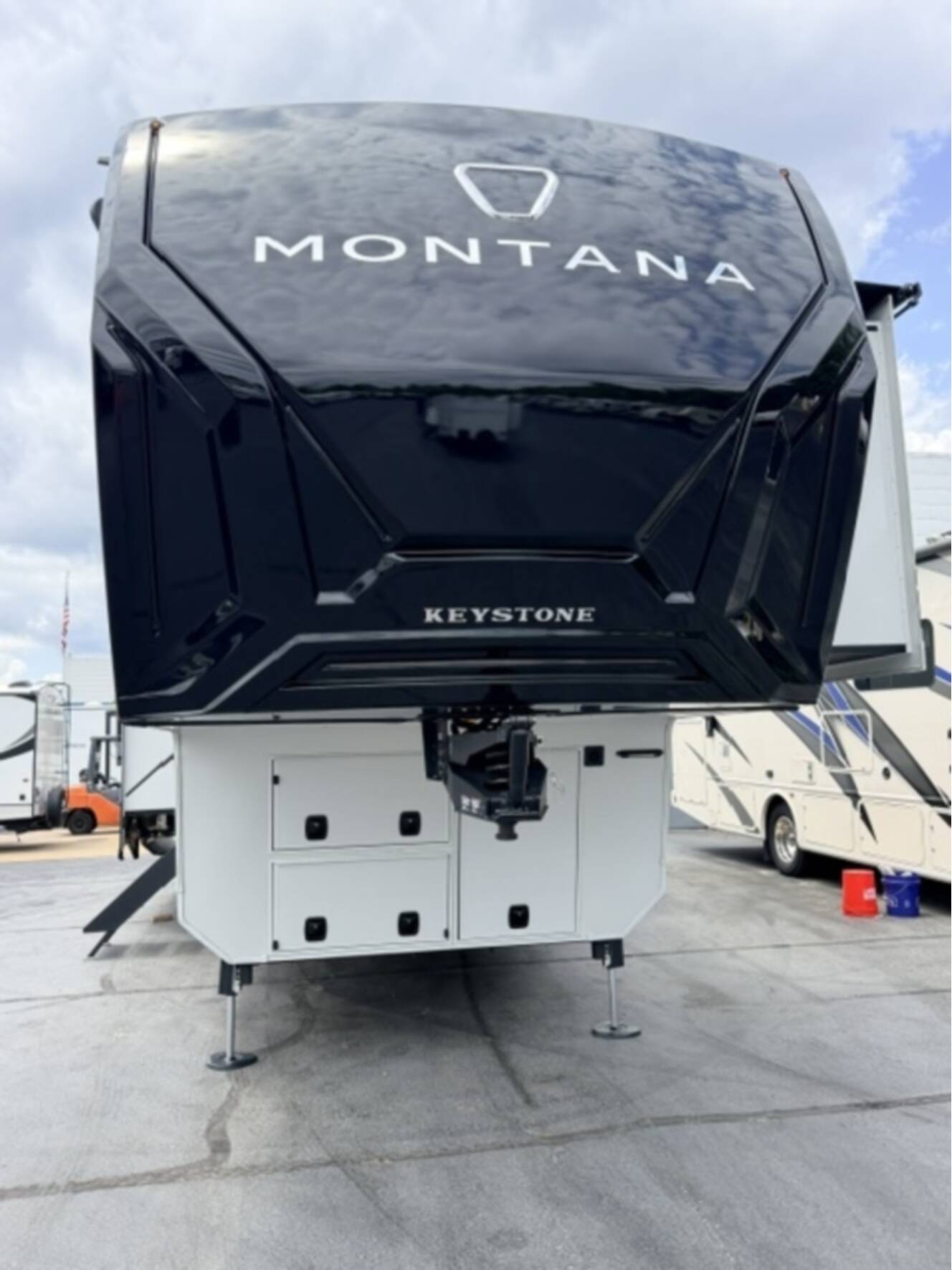 A photo of this 2027 Keystone Montana 3100RL
