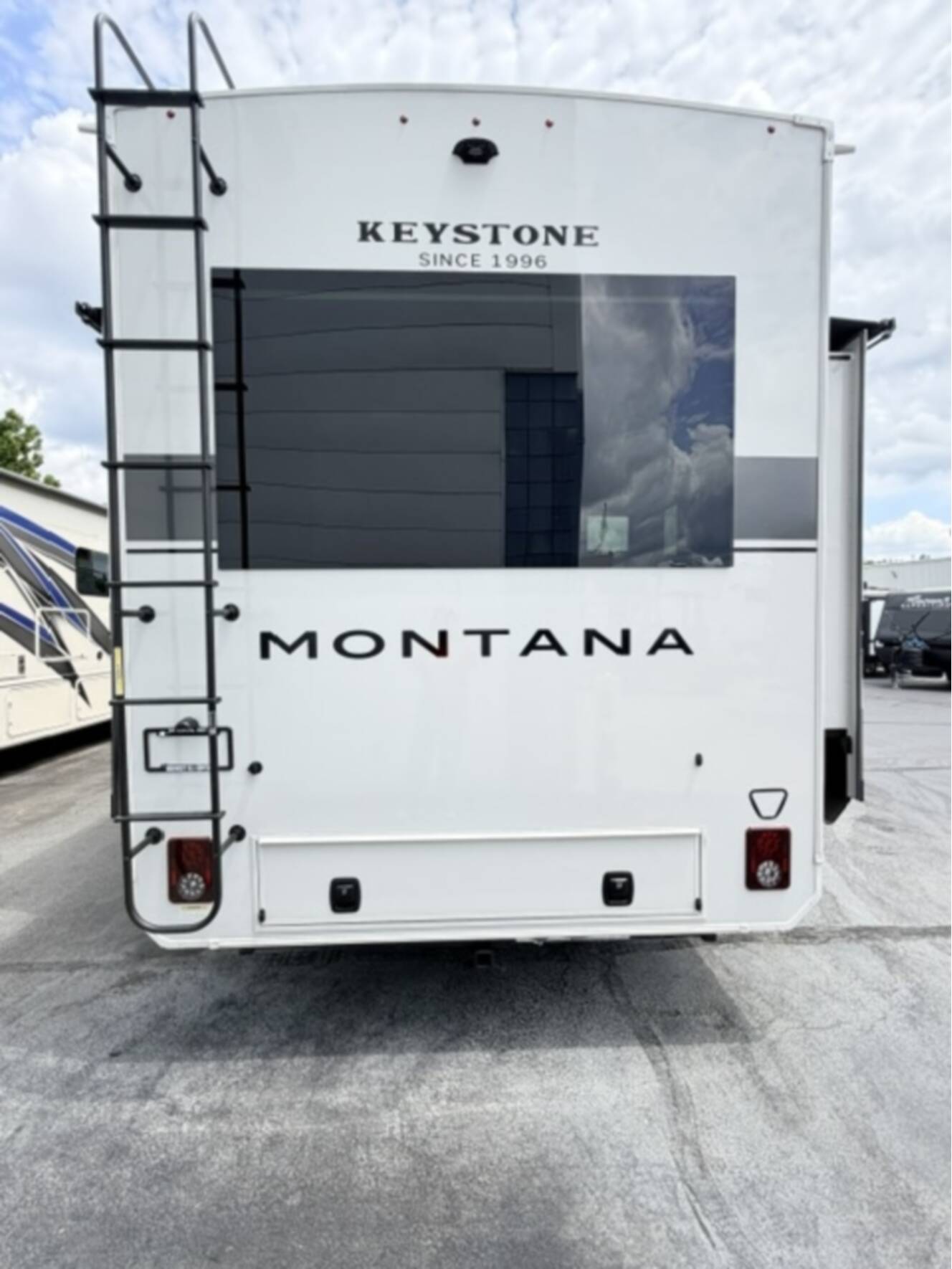 A photo of this 2027 Keystone Montana 3100RL