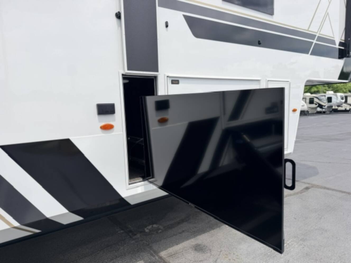 A photo of this 2027 Keystone Montana 3100RL