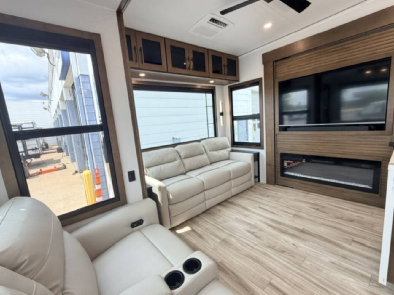 A photo of this 2027 Keystone Montana 3100RL