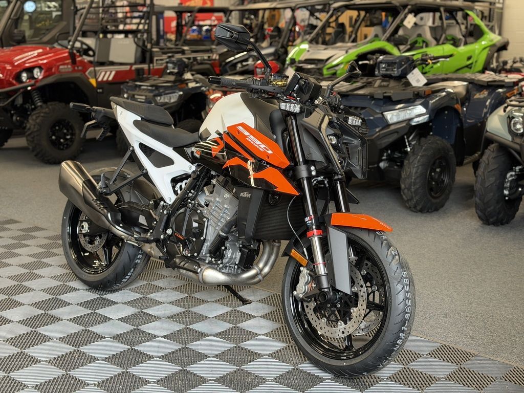2027 KTM 990 Duke 990 in Canonsburg, PA