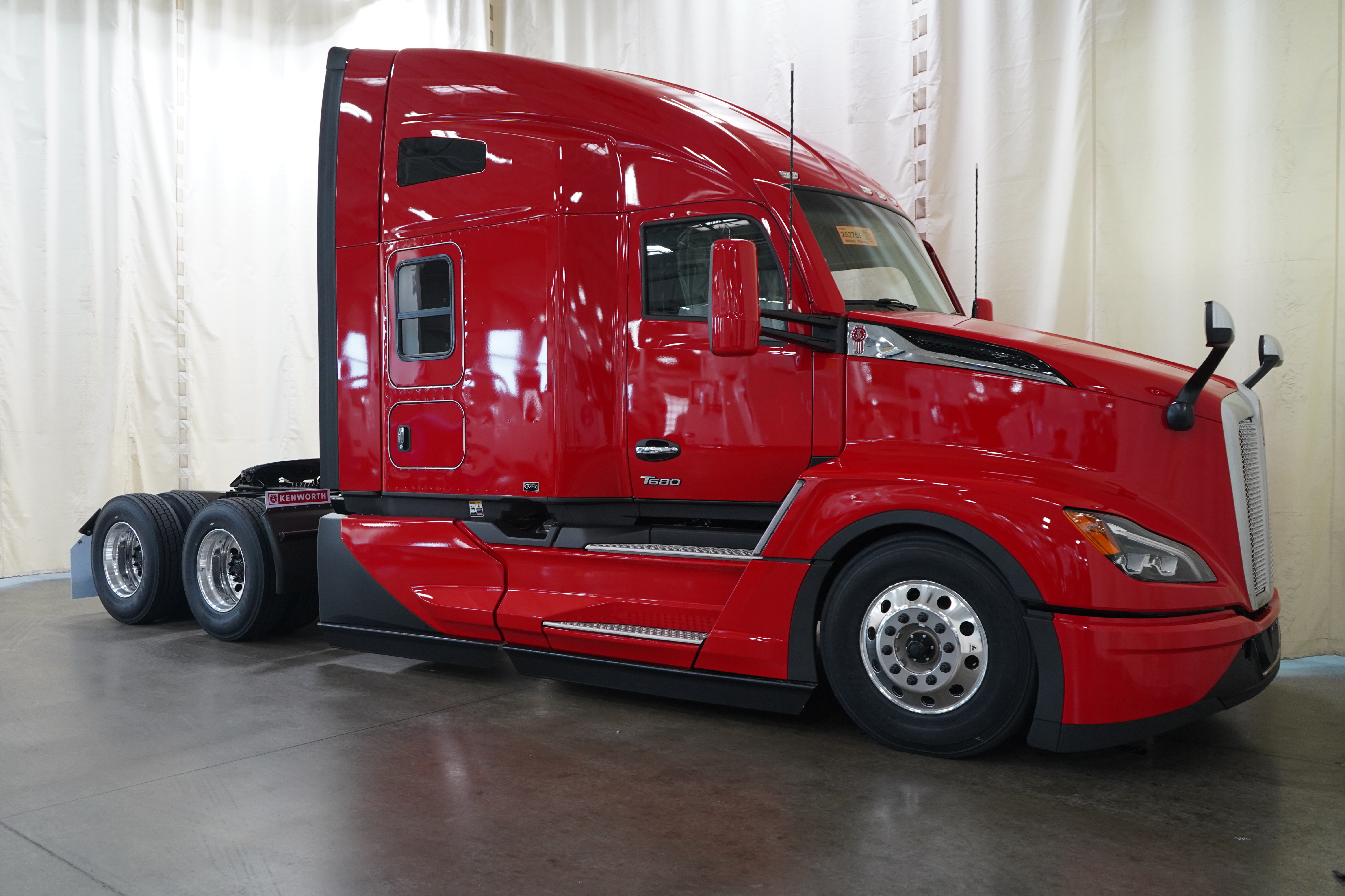 2027 KENWORTH T680 in El Paso, TX