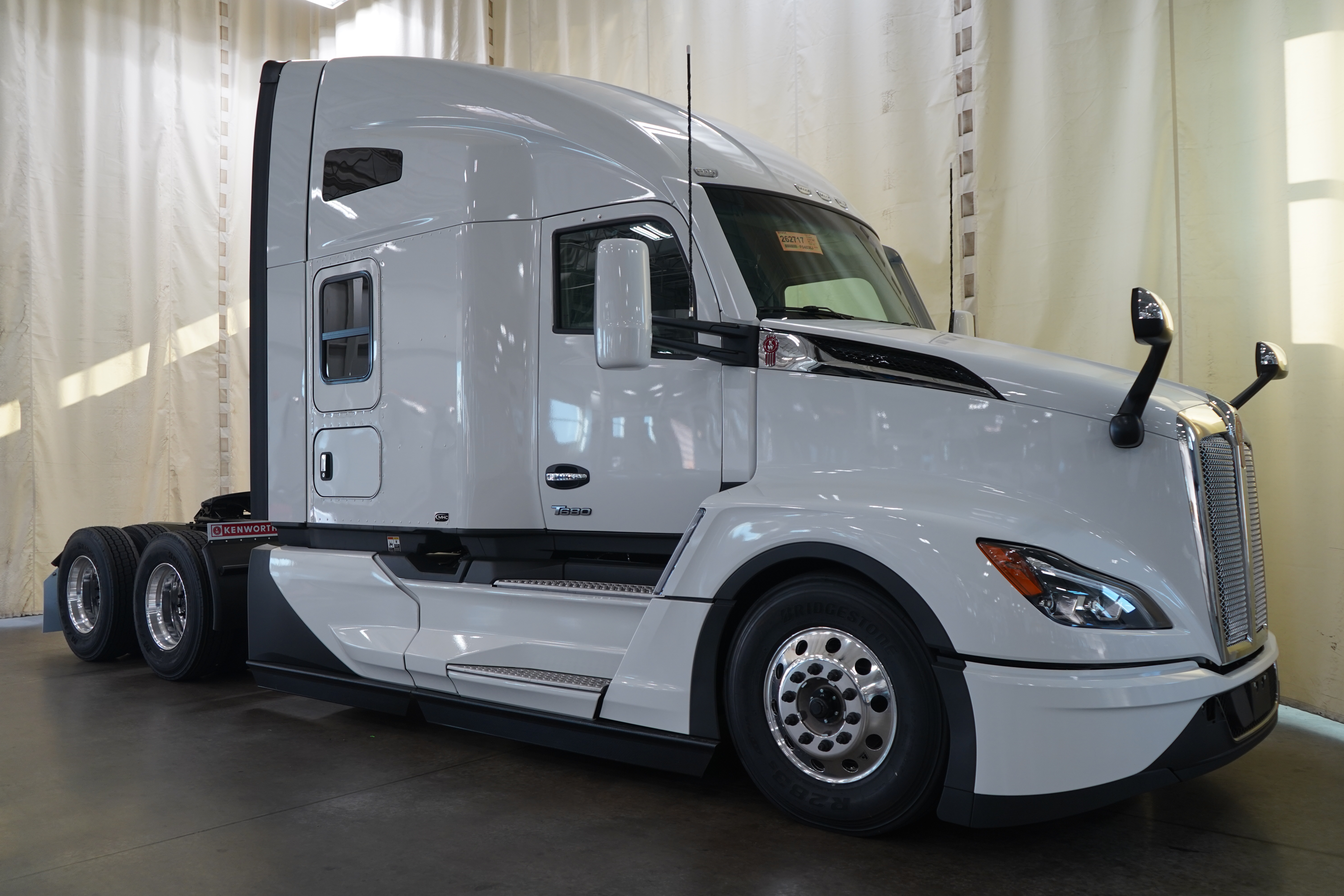 2027 KENWORTH T680 in Dallas, TX